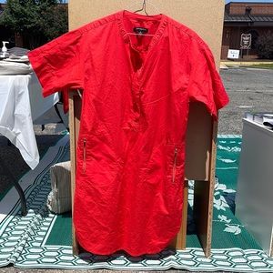 Casual wear dress with zippered pockets. Size 10. Medium weight cotton.